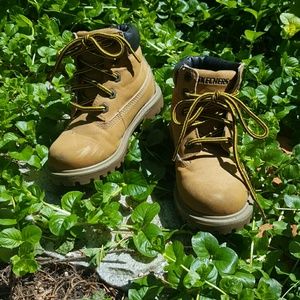 EUC Skechers Kid's Adventure Footwear Hikers